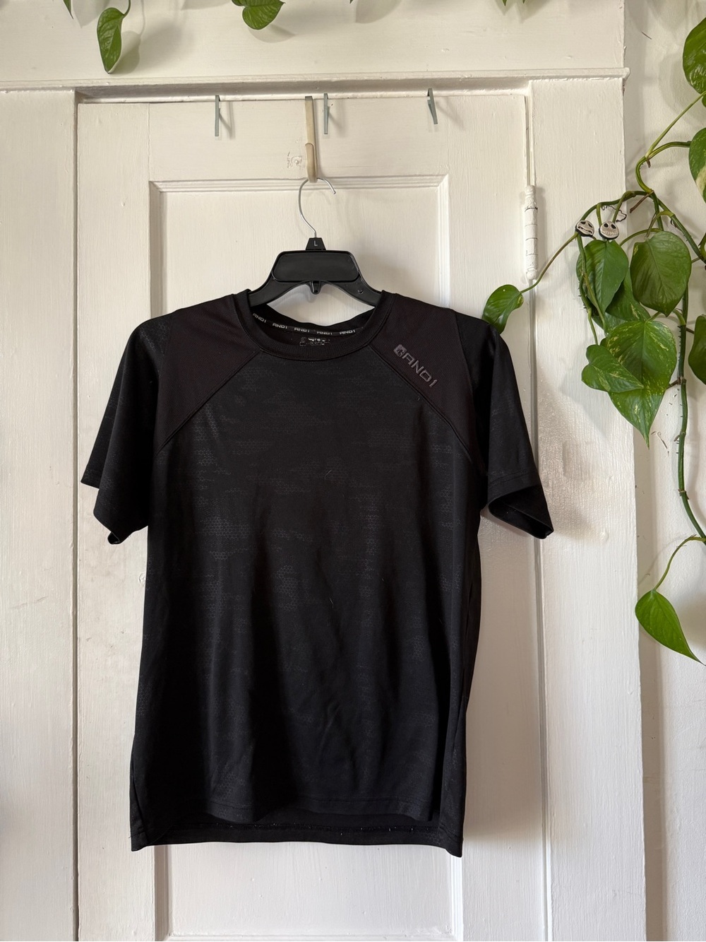 And1 Black Short-Sleeve Athletic Tee size M